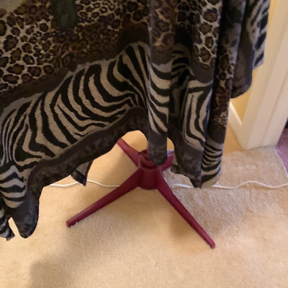 Marallis Collection top/skirt in animal print - Picture 4 of 11